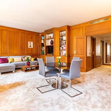 Apartment 8 Elegant Familial *