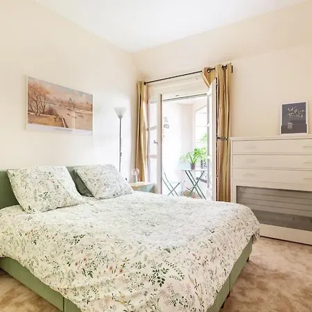 Apartment 8 Elegant Familial *