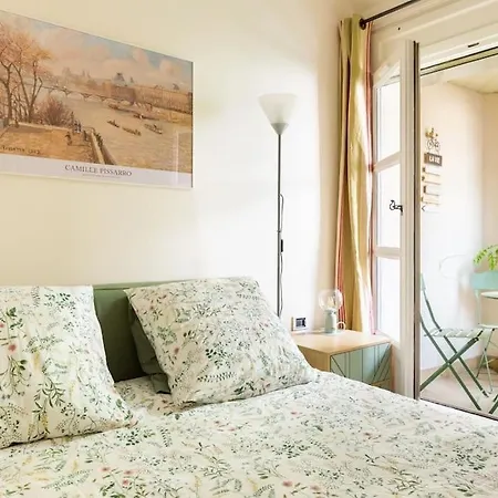 8 Elegant Familial Appartement Parijs
